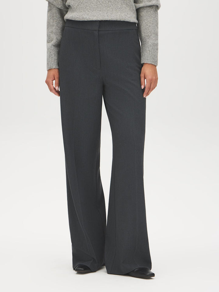Clean Waistband Wide-Leg Pants